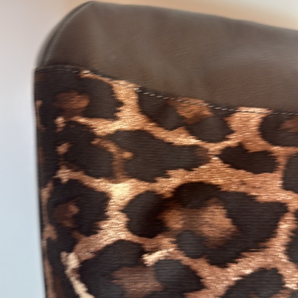 Authentic Coach Purse in a Leopard Print and Brown Leather. - Picture 6 of 12
